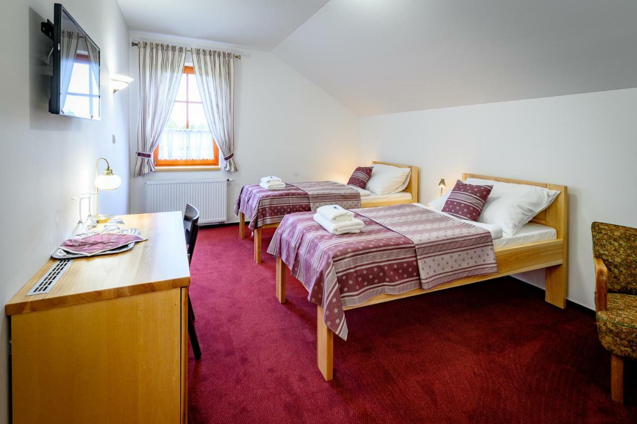 Hotel Vencluv Statek Javornice Esterno foto