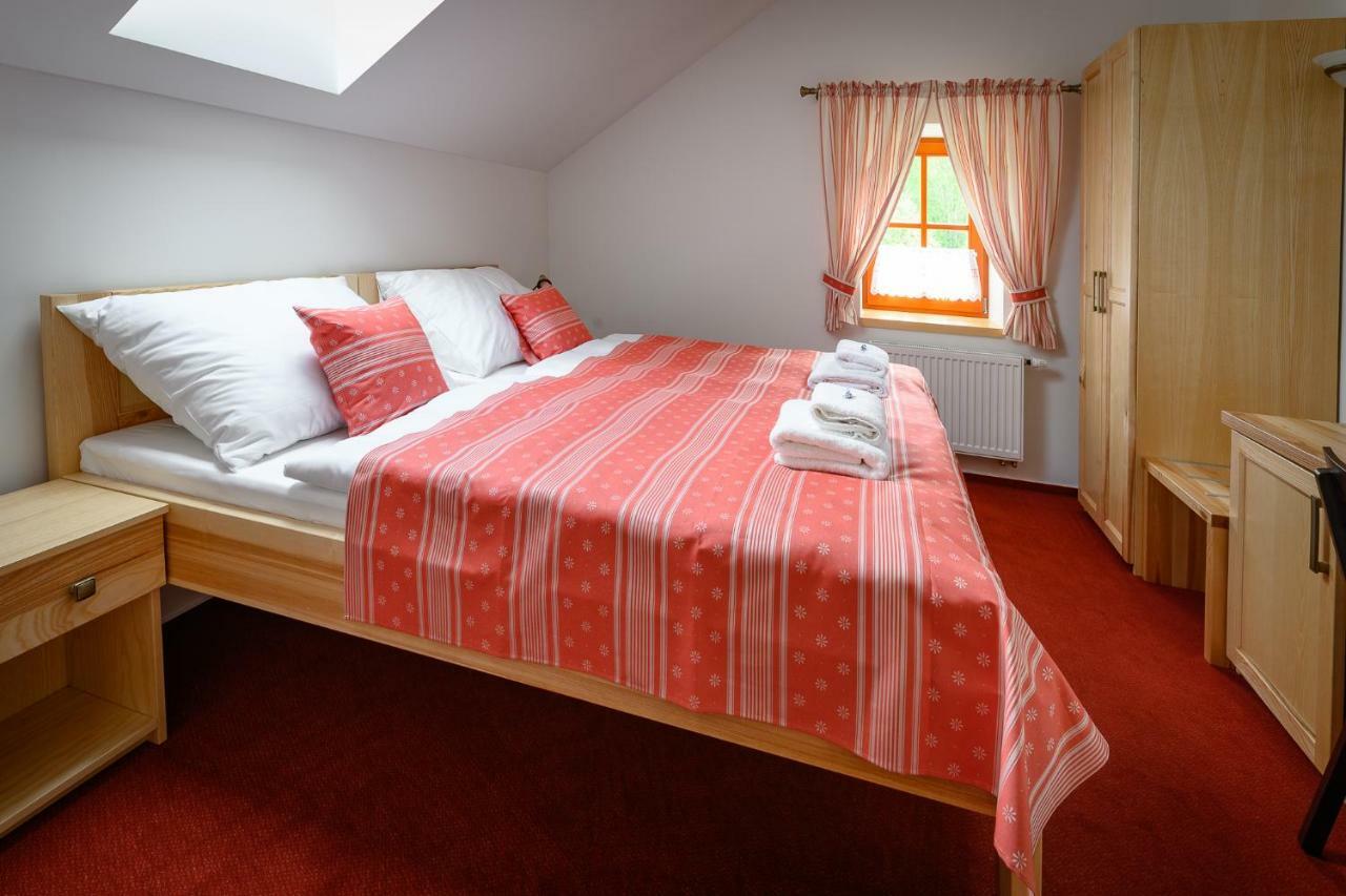 Hotel Vencluv Statek Javornice Esterno foto